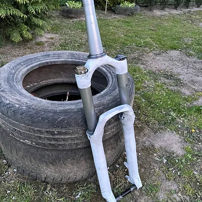 RockShox Sector вилка