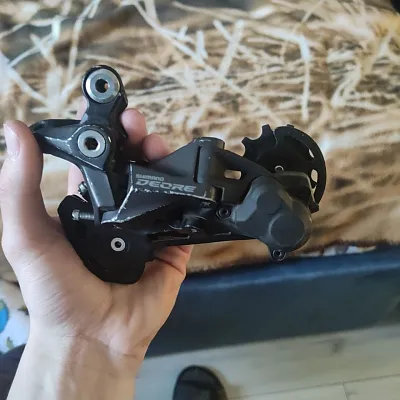 Болт кріплення троса Shimano Deore