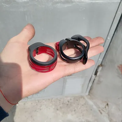 Зажим підсідельника чорний + червоний 35.0 і 34.9