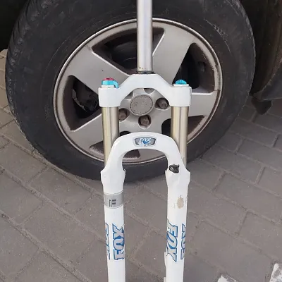 Fox 32 100mm вилка передня