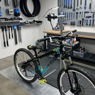 Рама Kellys Bluff M + компоненти та Рама Liteville 901