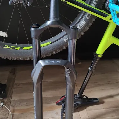 Вилка Rockshox Recon RL 140 мм Boost 15x110