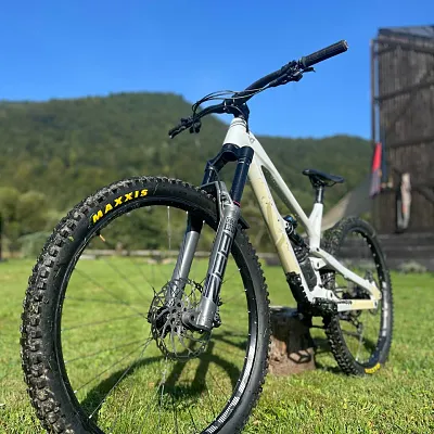 Велосипед YT Industries Jeffsy L 29 carbon