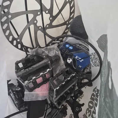 Гальмівний диск SRAM + ланцюг KMC + гальма + монетка + перемикач + педалі