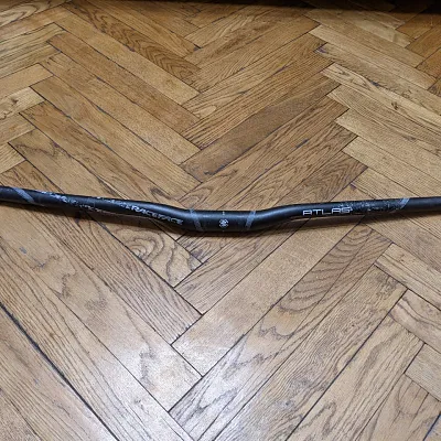 Руль RaceFace Atlas 785 мм