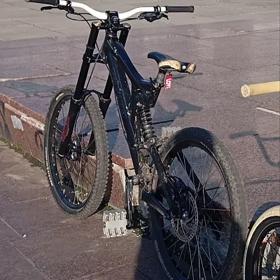 NS Bikes Leg Eater педалі