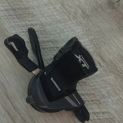 Манетка Shimano Deore XT SL-M8000 11 швидкостей