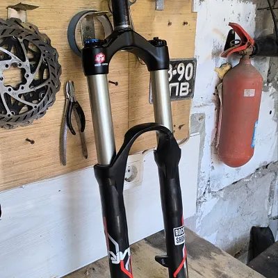 Вилка Rock Shox Lyrik RL two step/dual position (140-170mm) на Marzocchi Bomber